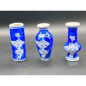 Set of 3 Blue and White Ceramic Vases Floral Design Small Decorative Bud 4" Tall